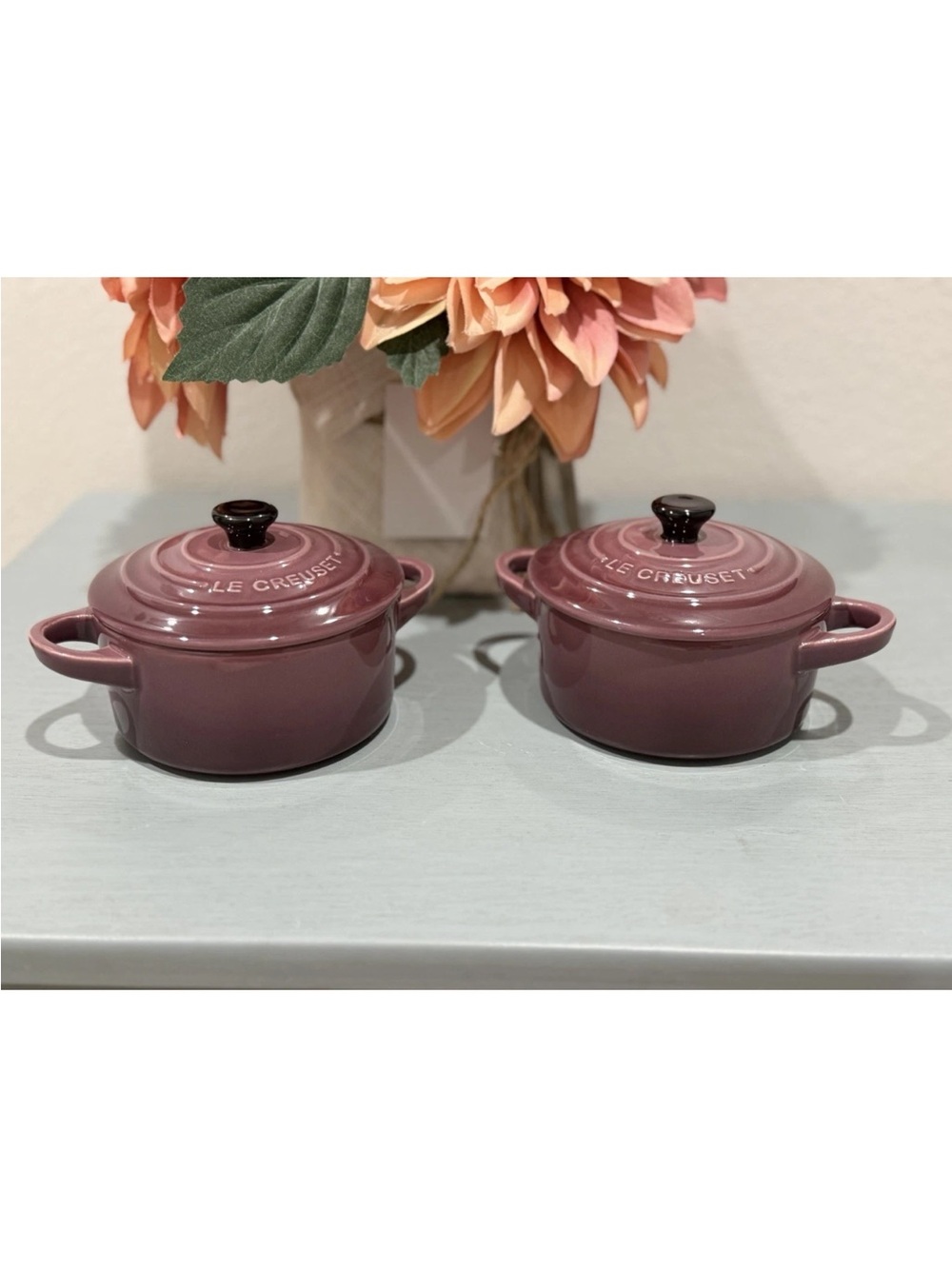 Le creuset Mini Round Cocotte - FIG
Set-2 Petite Dutch Oven NWT Purple 10
CM - Picture 7 of 7